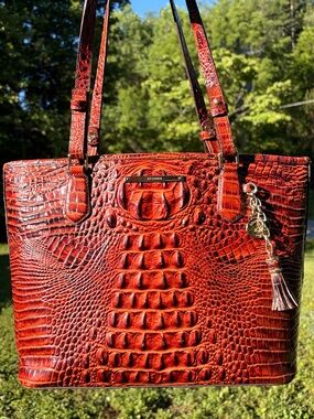Brahmin Pecan Asher
Croc-Embossed Leather Tote Bag